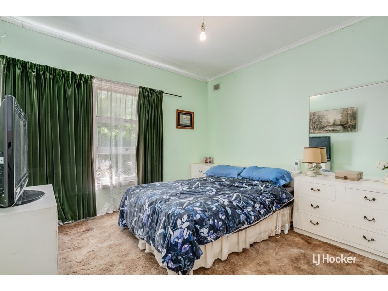 12 Crabb Road, Smithfield Plains SA 5114