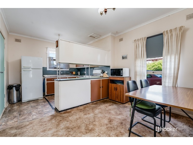 12 Crabb Road, Smithfield Plains SA 5114