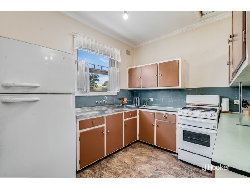 12 Crabb Road, Smithfield Plains SA 5114