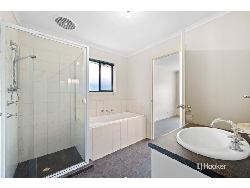 10 Dylan Court, Smithfield SA 5114