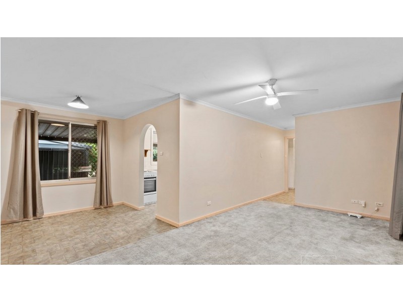 18 Beckington Street, Elizabeth Downs SA 5113