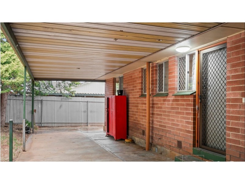 18 Beckington Street, Elizabeth Downs SA 5113