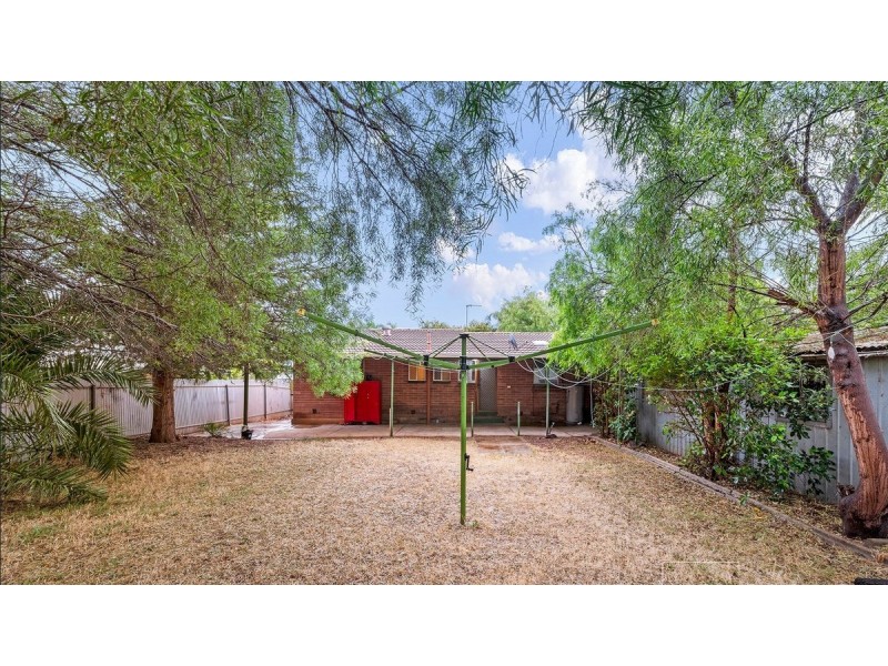 18 Beckington Street, Elizabeth Downs SA 5113