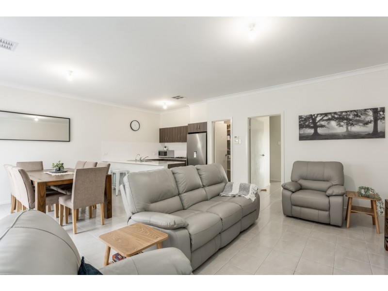 8 Rollings Way, Blakeview SA 5114