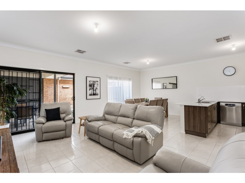8 Rollings Way, Blakeview SA 5114
