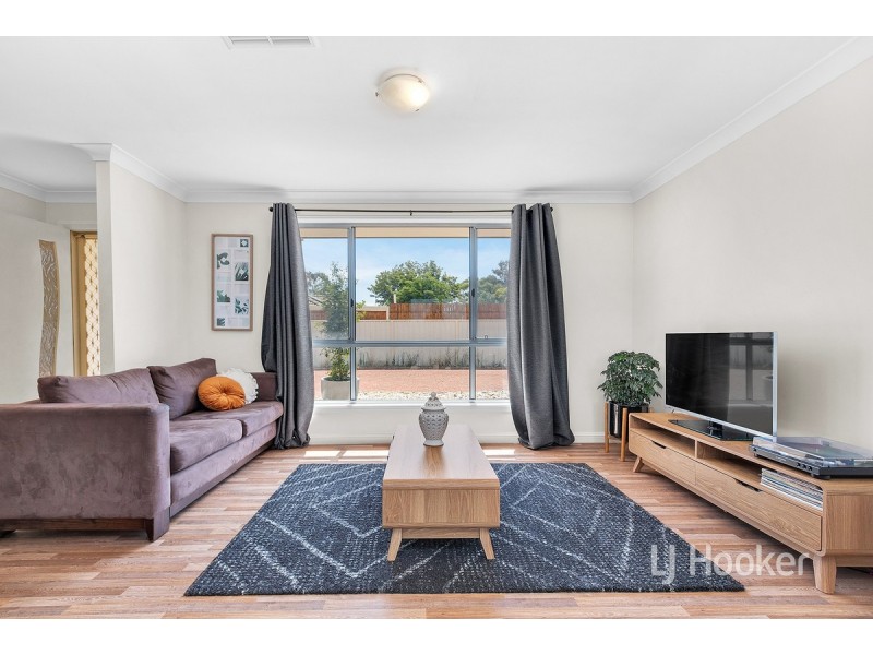 8B Peerless Road, Munno Para West SA 5115