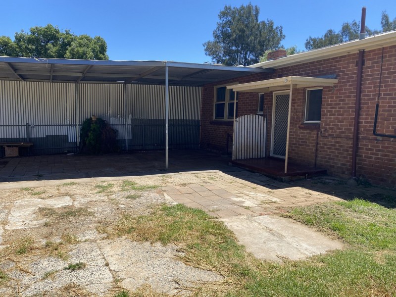 24 Midlow Road, Elizabeth Downs SA 5113