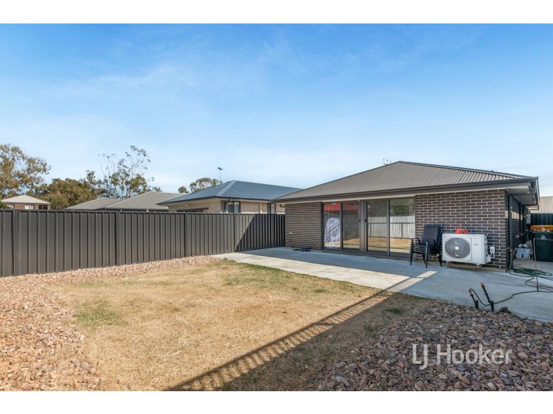 5A Kirk Street, Smithfield SA 5114