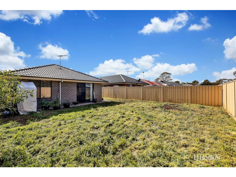 17 Tudor Crescent, Smithfield Plains SA 5114