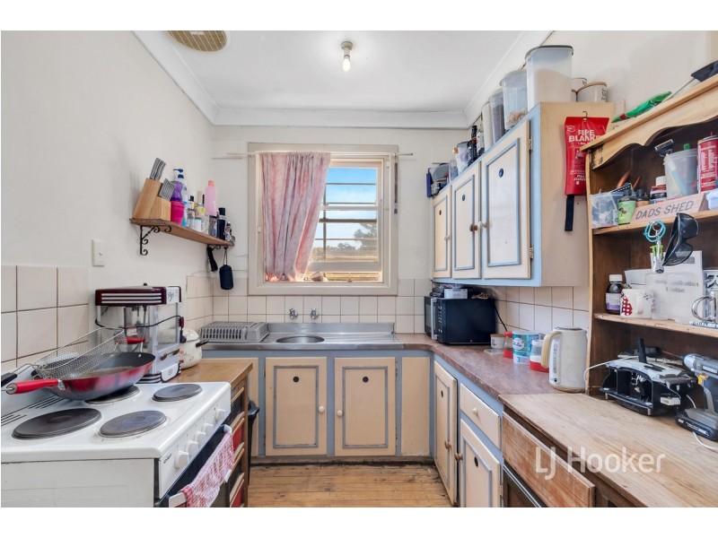 10 Sampson Road, Elizabeth Grove SA 5112