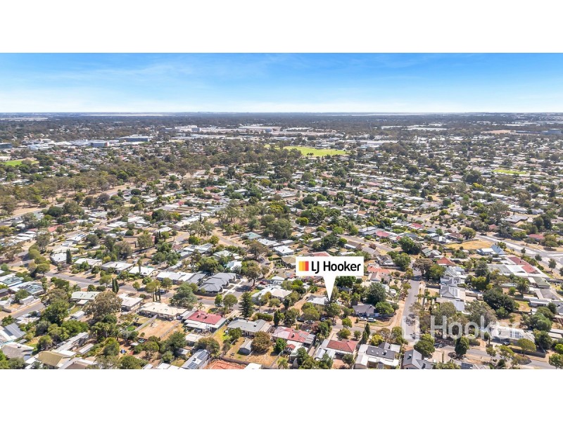 10 Sampson Road, Elizabeth Grove SA 5112