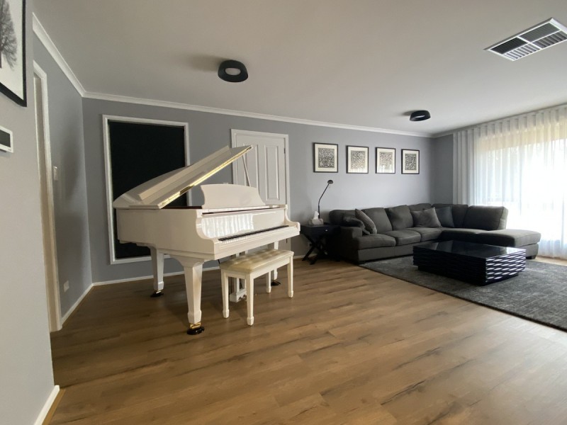 3 Tregenza Avenue, Elizabeth South SA 5112