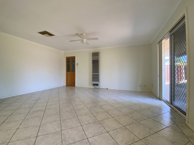 17 Magdalena Crescent, Paralowie SA 5108