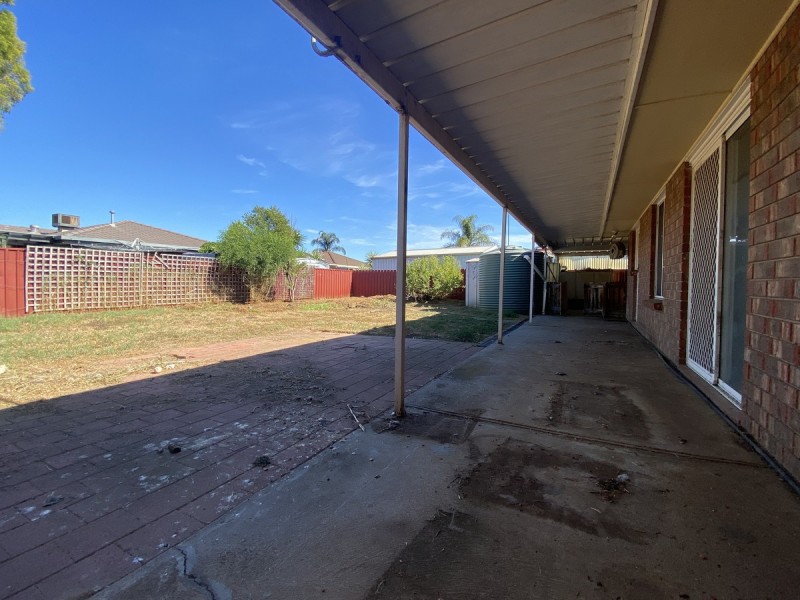 17 Magdalena Crescent, Paralowie SA 5108