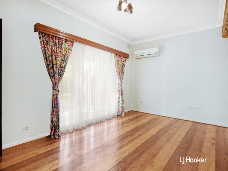 42 Bloomfield Crescent, Elizabeth Downs SA 5113