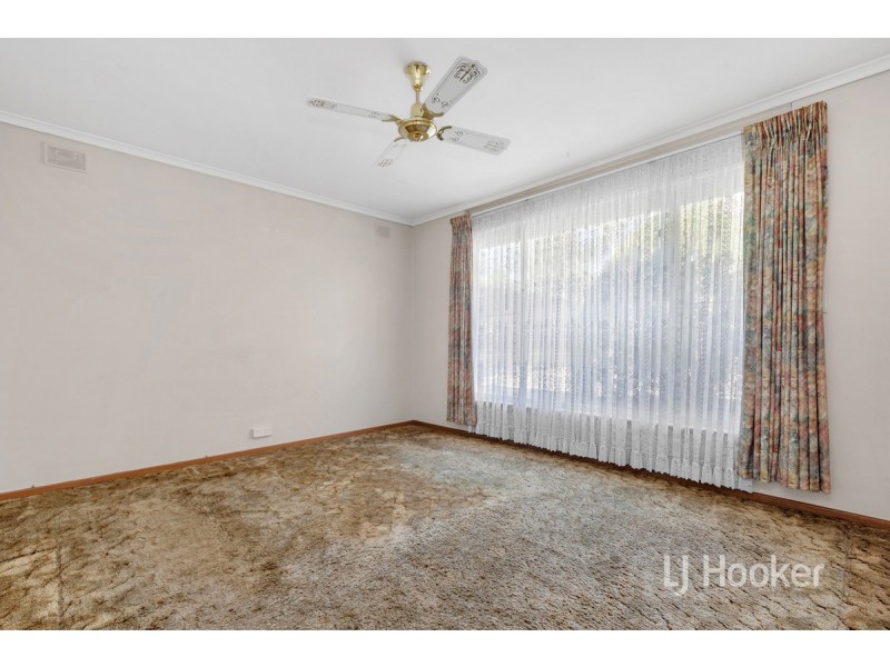 30 Joel Crescent, Elizabeth Vale SA 5112