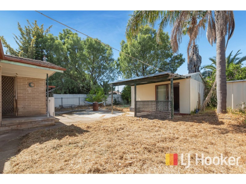 16 Beckington Street, Elizabeth Downs SA 5113