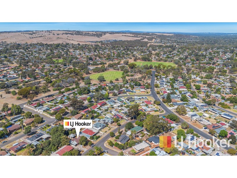 16 Beckington Street, Elizabeth Downs SA 5113