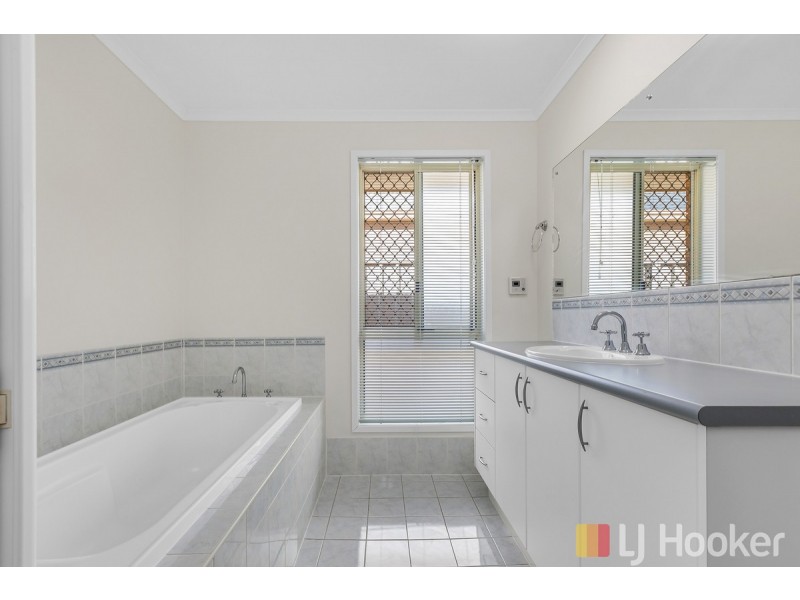 11 Brookfield Avenue, Burton SA 5110