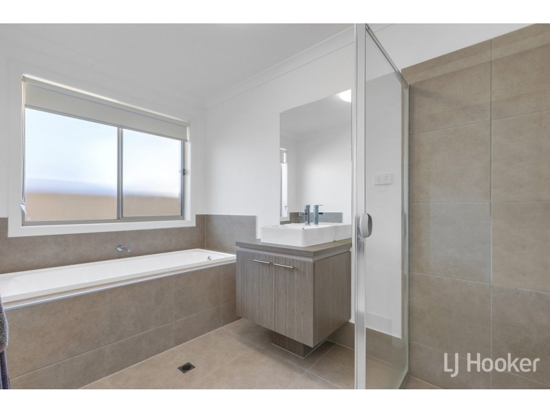 92 Keane Avenue, Munno Para West SA 5115