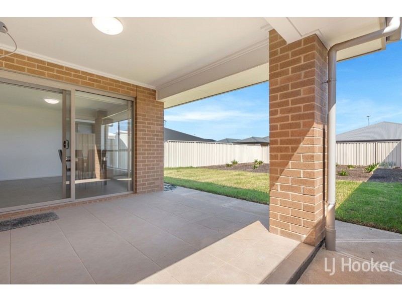 92 Keane Avenue, Munno Para West SA 5115