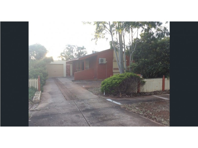 11 Alawoona Road, Munno Para SA 5115