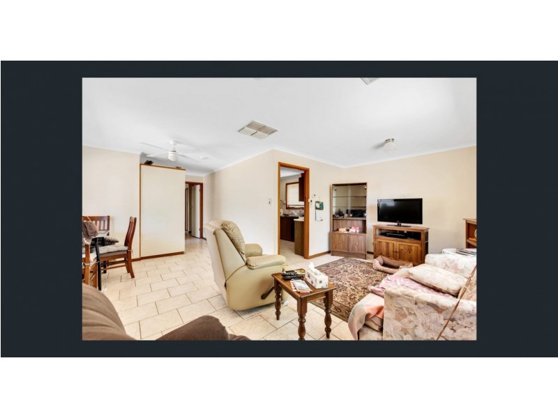 11 Alawoona Road, Munno Para SA 5115