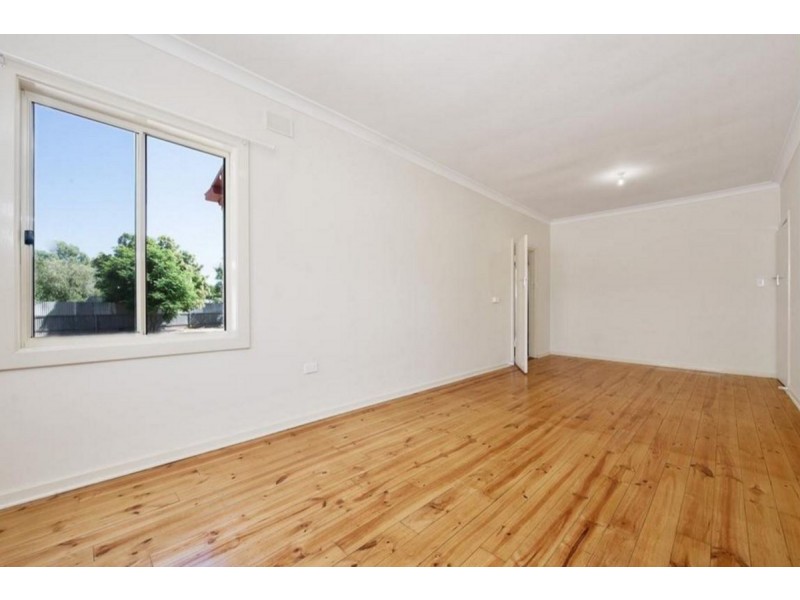 22 Knowles Road, Elizabeth Vale SA 5112