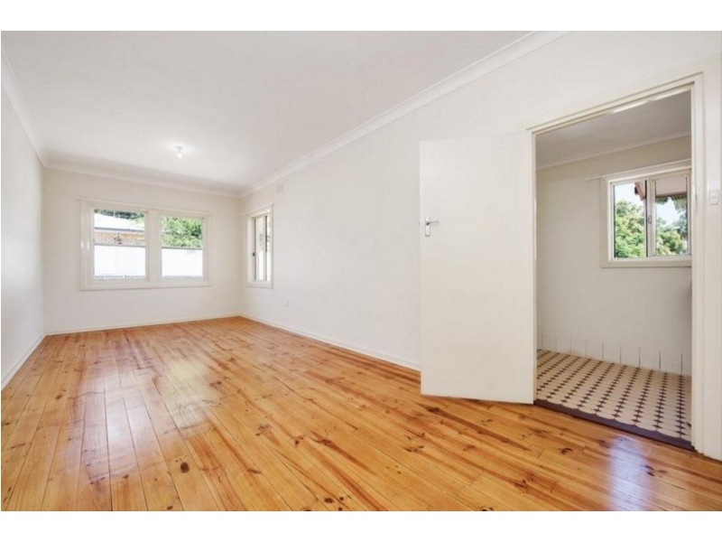 22 Knowles Road, Elizabeth Vale SA 5112