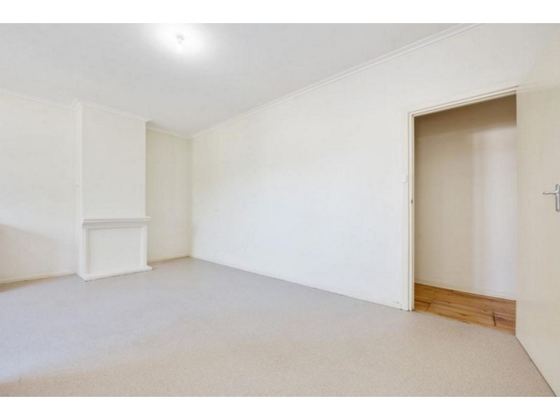 22 Knowles Road, Elizabeth Vale SA 5112