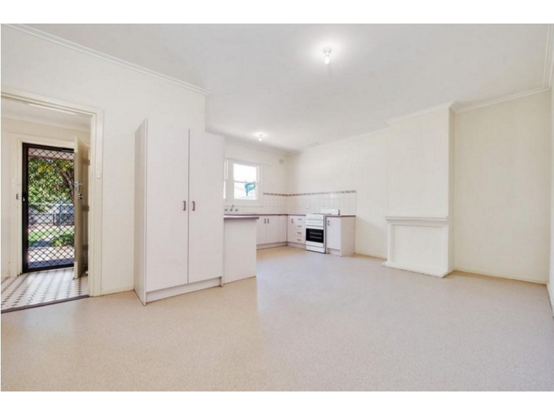 22 Knowles Road, Elizabeth Vale SA 5112