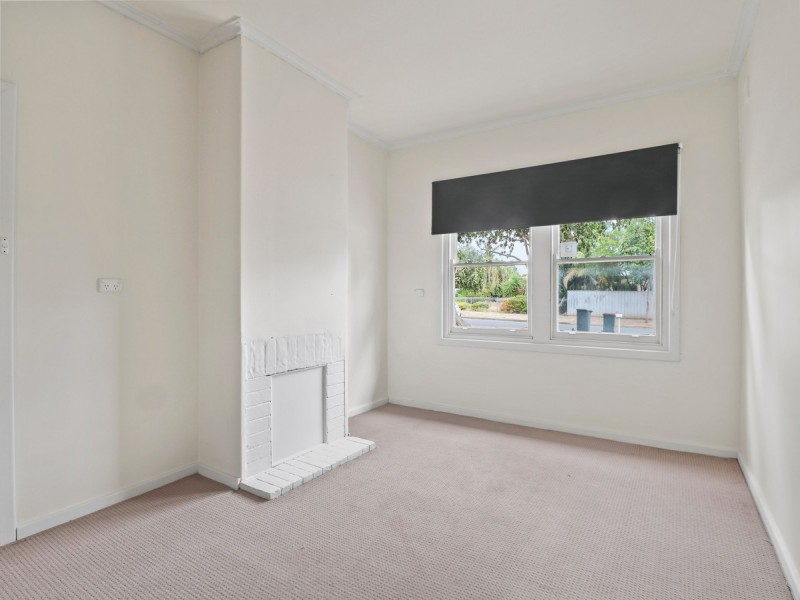 27 Durdin Road, Elizabeth Vale SA 5112