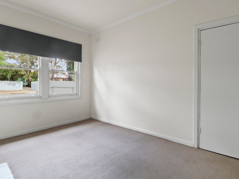 27 Durdin Road, Elizabeth Vale SA 5112