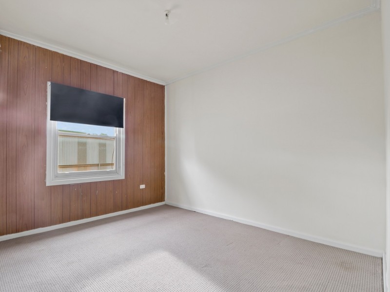 27 Durdin Road, Elizabeth Vale SA 5112