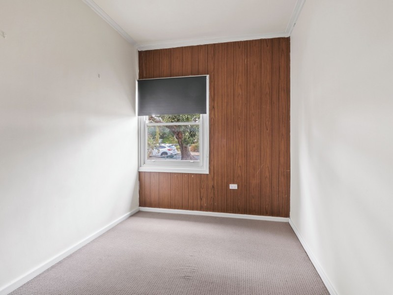 27 Durdin Road, Elizabeth Vale SA 5112