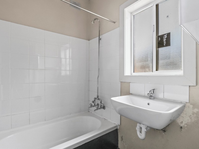 27 Durdin Road, Elizabeth Vale SA 5112