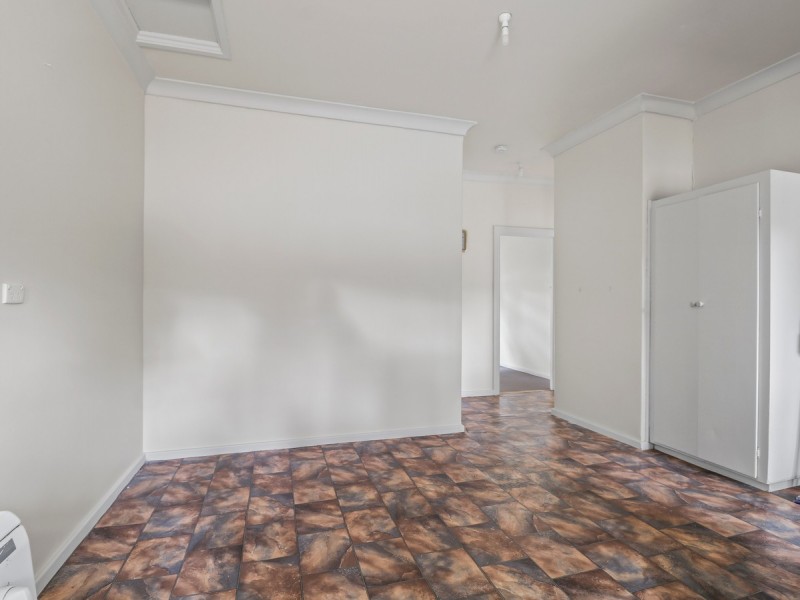 27 Durdin Road, Elizabeth Vale SA 5112