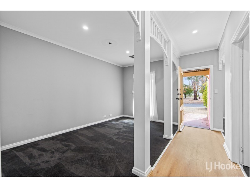 35 Castle Court, Blakeview SA 5114