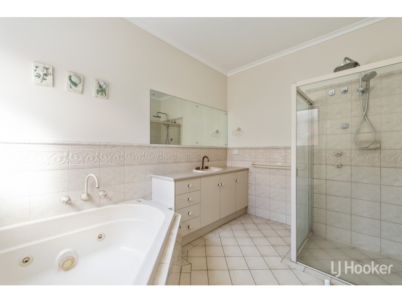 35 Castle Court, Blakeview SA 5114