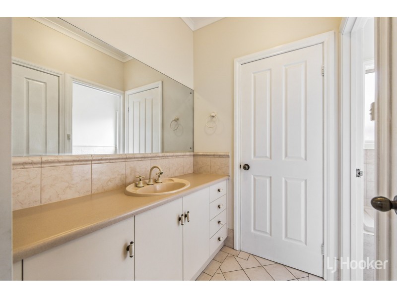 35 Castle Court, Blakeview SA 5114