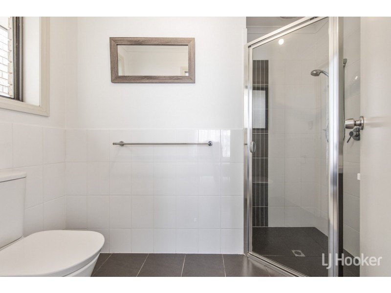 25 Riesling Crescent, Andrews Farm SA 5114