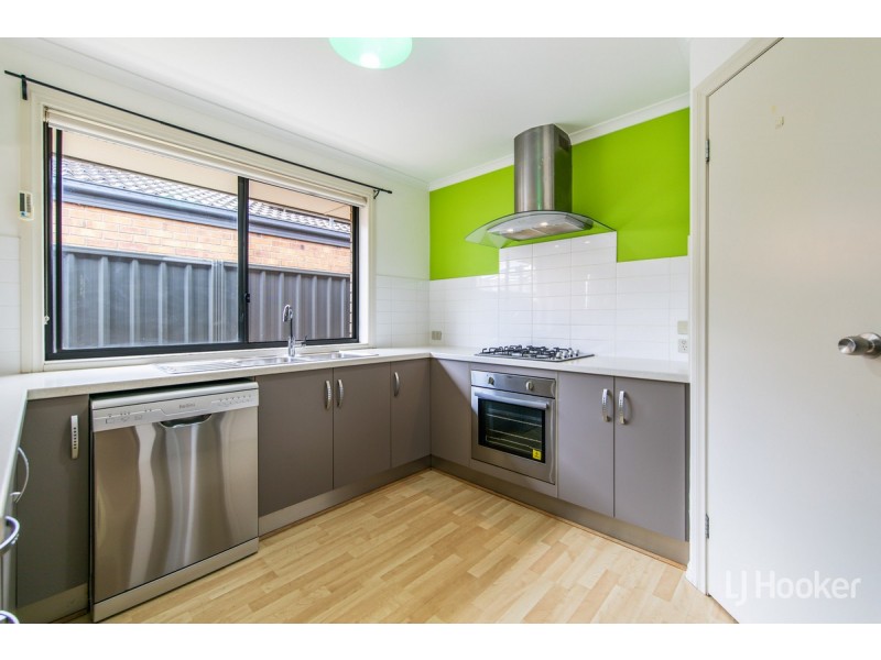 25 Riesling Crescent, Andrews Farm SA 5114