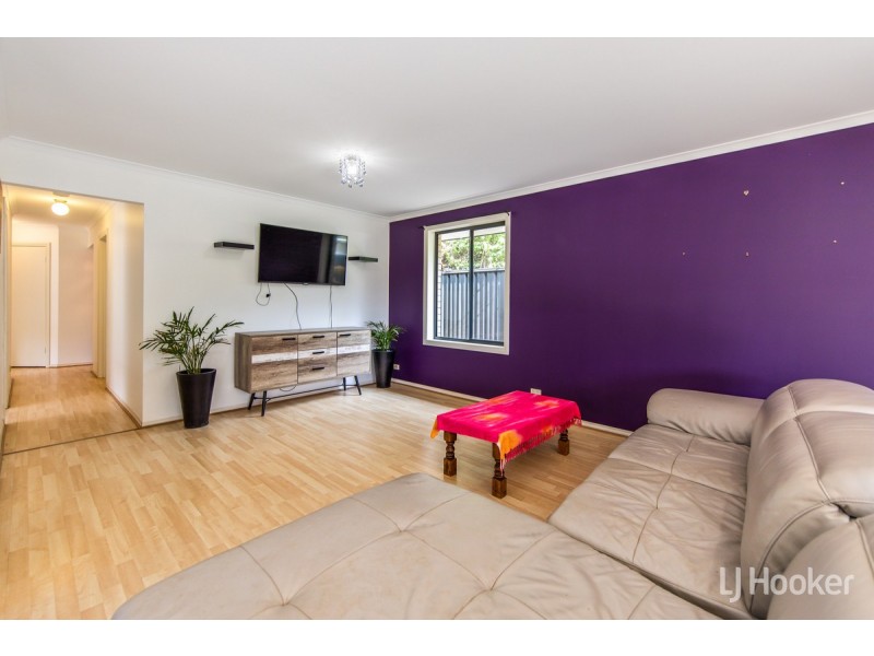 25 Riesling Crescent, Andrews Farm SA 5114