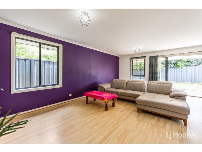 25 Riesling Crescent, Andrews Farm SA 5114