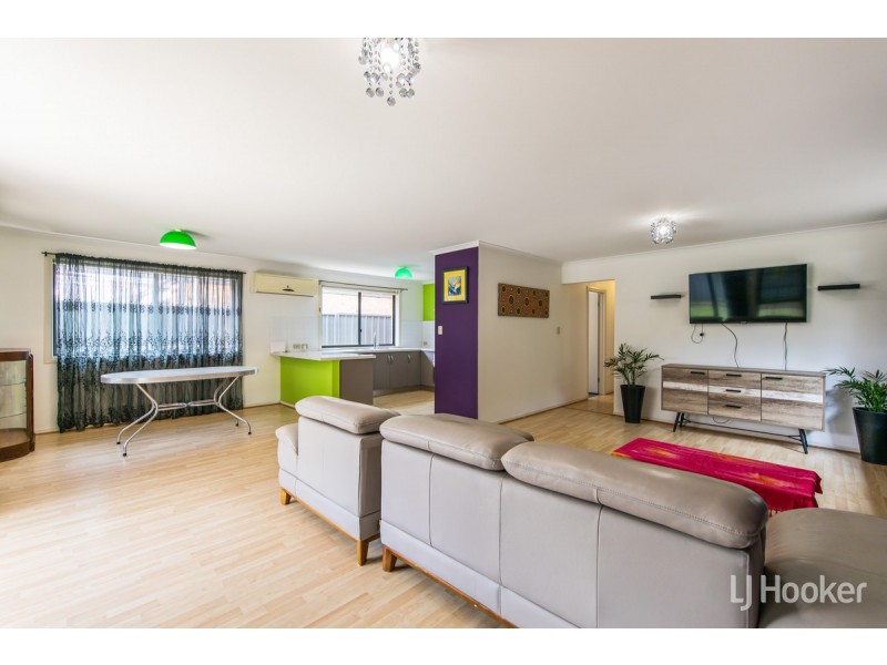 25 Riesling Crescent, Andrews Farm SA 5114