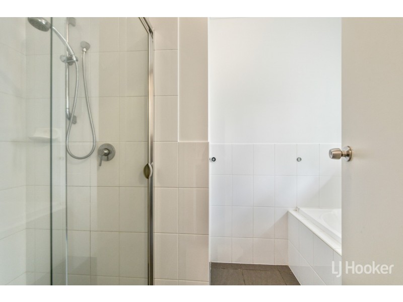 25 Riesling Crescent, Andrews Farm SA 5114