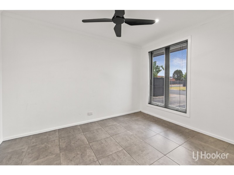 22 Oakwood Circuit, Munno Para West SA 5115