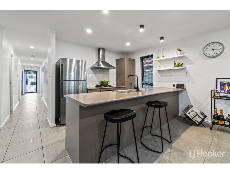 22 Oakwood Circuit, Munno Para West SA 5115