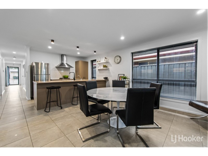 22 Oakwood Circuit, Munno Para West SA 5115