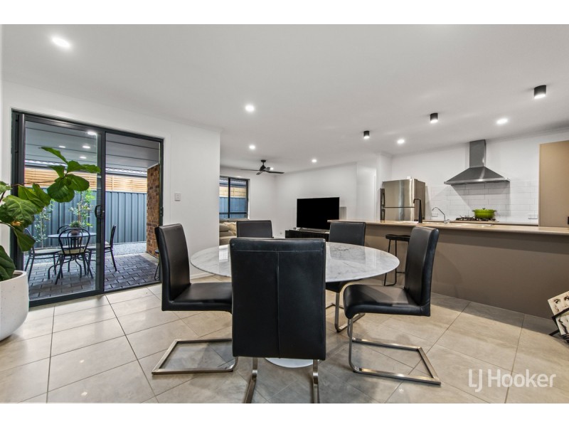22 Oakwood Circuit, Munno Para West SA 5115